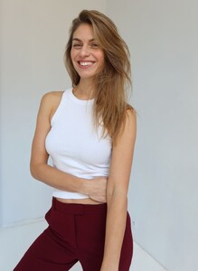 AdrianaNovakov16.thumb.jpg.f5523a40d25e608acbca9db0183e417e.jpg