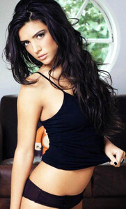 Anara-Atanes-20.thumb.jpg.902d6a758d8bfca274e7825f9158861e.jpg
