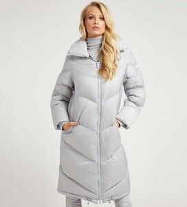 Anet-Guess2020-guess-ski-club-1000-6.thumb.jpg.c72c99d553f1aca22ddc78af136536d1.jpg