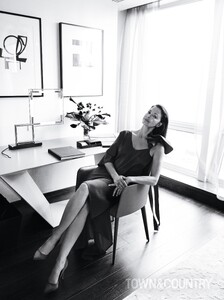 Ashley Judd - Town & Country [2018.04] judd2.jpg