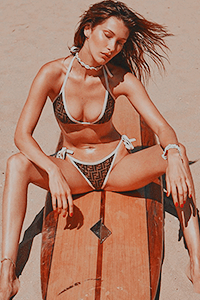 Bella Hadid3.png