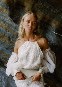 Caja_Pearl_Mix_Bridal_Earrings_3.jpg