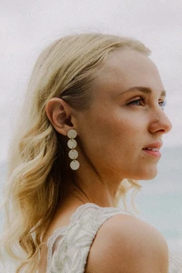 Caja_Pearl_White_Bridal_Earrings.jpg