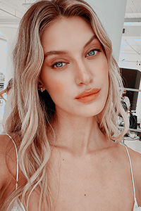 Caroline Lowe1.png