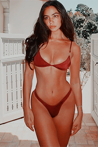 Christina Nadin4.png