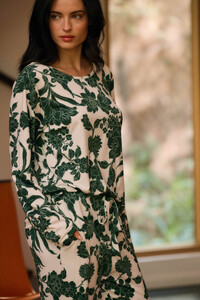 EMERALD_FLORAL_2606.thumb.jpg.673d9548528a630340c4ebfe7cddd0a8.jpg