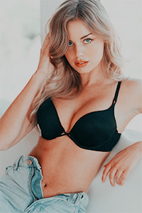 Effy Harvard4.png