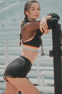 Emily Jane Hutchinson3.png