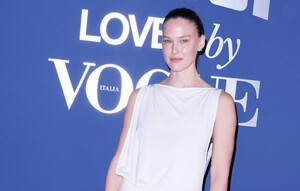 FiuggiLovedByVogueMilanFashionWeek06.thumb.jpg.fc796d2458616e82cfd6ee0f78927acd.jpg