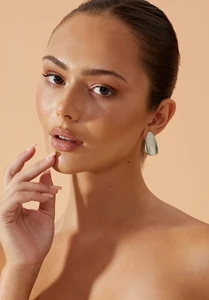 Flook-IzaJewelry-Lumen-Earrings-silver-1.webp