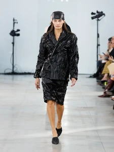 GIUSEPPEDIMORABITO-FW25SHOW-LOOK(40).thumb.jpg.4864e7a7b9b59407beb511eb40f03388.jpg