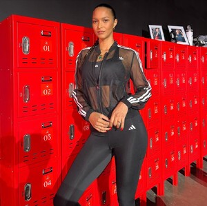 I didn’t know a trampoline workout could be so hard   I need to work on my cardio 🫤 @antonelaroccuzzo x @adidas (1).jpg