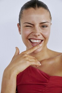IsabelWulff21d.thumb.jpg.3be02ddbe10b962e962f7941dcd0724d.jpg