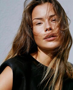 IsabelWulff22b.thumb.jpg.b8caf830805c4da4c4cb2f126ffd2e01.jpg