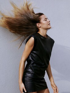 IsabelWulff22e.thumb.jpg.5bb23d9f0f8af8798ac9d1b50823fc0b.jpg
