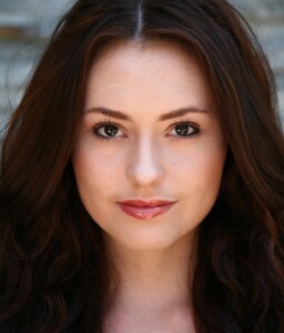 JillianClare22.thumb.jpg.4c88032ebc212cf37b9630e7b6802472.jpg