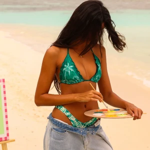 LettuceEdgeBraletteBikiniTop-PalmTides_1_f2b1e97d-f30c-442e-b67a-0630d552bbb3.thumb.webp.f93d8d919d761e3701f6225890a4cb7a.webp