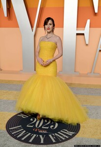 MRB-Events2025-VanityFairOscarPartyHostedByRadhikaJones-007.jpg
