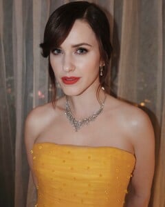 MRB-Photoshoots2025-Portraits-VanityFairOscarParty-002.jpg