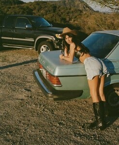 Me%20%26%20sis%20for%20%40goodamerican%20by%20%40samdameshek-6.jpg