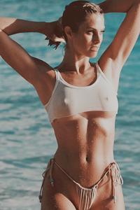 Natalie Roser3.png