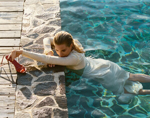 Porterissue12siennamiller(13).thumb.jpg.a6b69efba36ce10aac21a94b917437d5.jpg