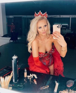 SandraTraczyk(Modelsintro.comAssort)_12.thumb.jpg.b53c4c14d5e7c971b154318b1ae0b1c3.jpg