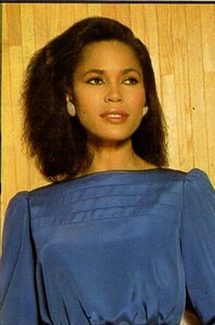 Tracey Ross.jpg