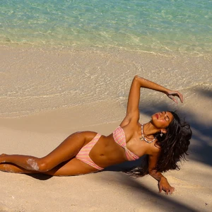 TwistBandeauBikiniTop-SunshineSorbet_4.thumb.webp.0717a5f6a745bbb19a0e51d6f04ef1d8.webp