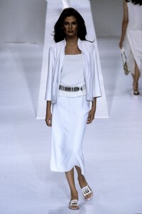 Valentino1999WomenRTW12.thumb.jpg.05baf31c546b2a50c045d0eed967d0fa.jpg