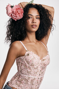 Victorias-Secret-Bombshell-15th-Anniversary-2025-Atelier-VS-Enchanted-Garden-Embroidery-Corset-Top-3.jpg