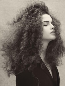 WSJ_Magazine-July_August_2016-Chiara_Scelsi-by-Christian_MacDonald-03.thumb.jpg.d8f99bd07465fec1f7fa3cca132eb5ab.jpg