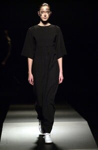 armaniwilhelmf01.thumb.jpg.be3bf4a5ab78085fb9687f709fbd3c12.jpg