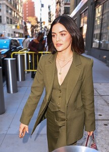 bgus_3182428_001.jpg