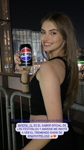 d7b8f523b1eb4b07b31928de52a80f87.jpg
