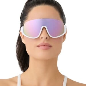 diff-sport-blazer-matte-white-lavender-mirror-sunglasses-on-model-1.thumb.jpg.f93f454a37b8ddeb96b5869931bf7db1.jpg