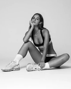 emily-in-her-calvins-ig-march-2025-v0-h9nn5c29amme1.webp