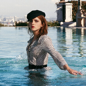 emmaportermag08.thumb.jpg.d6a651fb0bd7e9eeae43f05d699ae34c.jpg