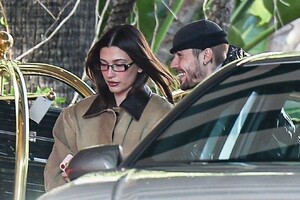 hailey-and-justin-bieber-s-romantic-valentine-s-lunch-02.14.2025-2.jpg