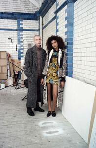 imaan-hammam-by-max-farago-for-vogue-uk-august-2015-4.thumb.jpg.b943c8f3dda7d93c460da2e3dd5d891a.jpg