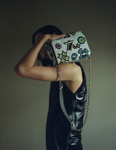 karolin-wolter-by-zoe-ghertner-for-vogue-uk-august-2015-5.thumb.jpg.0b3a8b40ecd77fe0e0a9b9bfeb5ba054.jpg