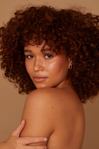 lulu-hoa-67308-scaled.thumb.jpg.6efded78cc881fd406dc67a2dd95cc89.jpg