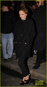 natalie-portman-tanguy-destable-pfw-09.jpg