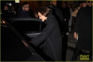 natalie-portman-tanguy-destable-pfw-28.jpg
