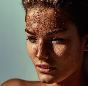 ophelie-guillermand-by-chris-colls-for-porter-magazine-8-summer-2015-2_1.thumb.jpg.3f6282e74820210acc66f82379777067.jpg