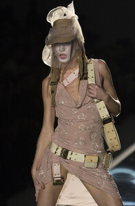 vojnovicS02dior-1.thumb.jpg.71f100df48588bae0b40174c5bfb72c7.jpg