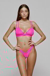 yurima-santana-17.thumb.jpg.a16f9f55f7d70fc5307ab43b5e85207c.jpg