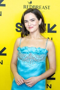 zoey-deutch-shines-at-the-threesome-premiere-0.jpg