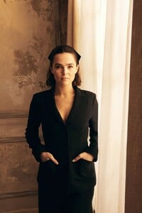 zoey-deutch-slays-sxsw-2025-in-dior-elegance-15.jpg