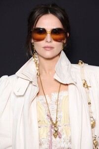 zoey-deutch-stuns-at-chloe-fall-winter-2025-2026-03.06.2025-2.jpg